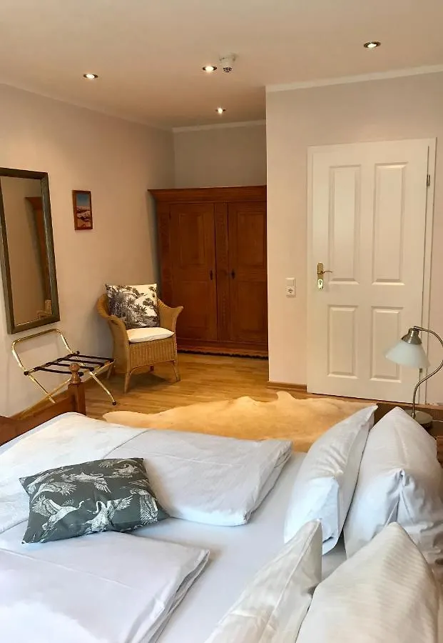 Hotel Gut Moschenhof Duesseldorf 3*, Dusseldorf