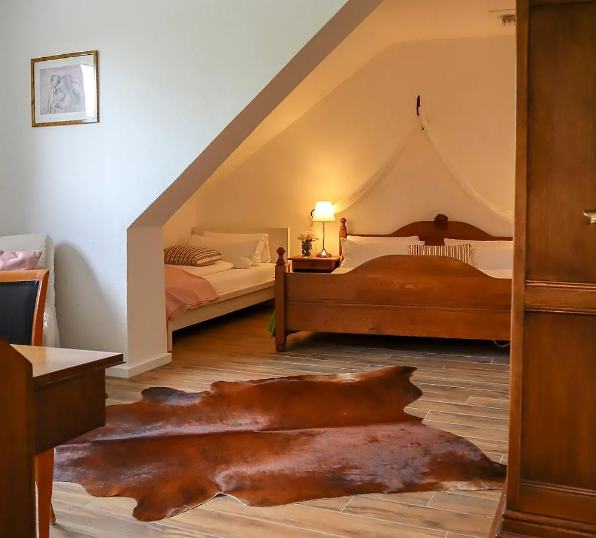 Hotel Gut Moschenhof Duesseldorf 3*, Dusseldorf